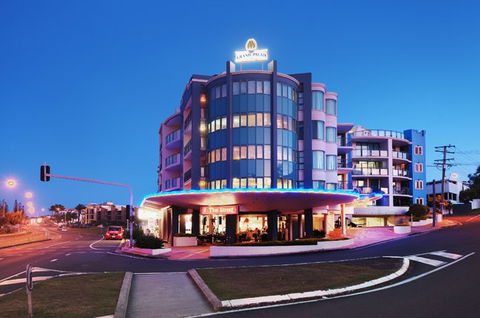 Grand Palais Beachside Resort - Hervey Bay Accommodation 0