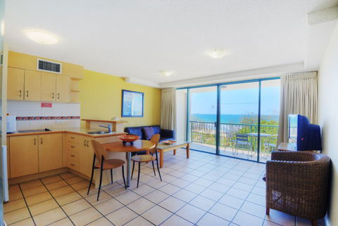 Grand Palais Beachside Resort - Hervey Bay Accommodation 4