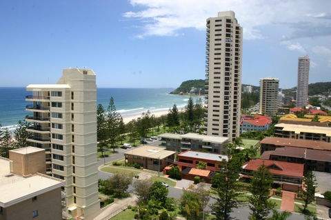 Horizons Burleigh Heads Holiday Apartments - Hervey Bay Accommodation 1