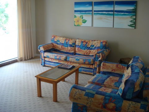 Horizons Burleigh Heads Holiday Apartments - Hervey Bay Accommodation 3