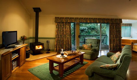 Clouds Of Montville Mountain Resort Motel - Hervey Bay Accommodation 0