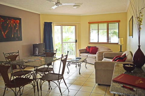 Cairns Beach Resort - Hervey Bay Accommodation 12