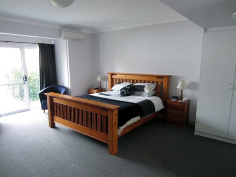 Moore Park Inn - Hervey Bay Accommodation 2
