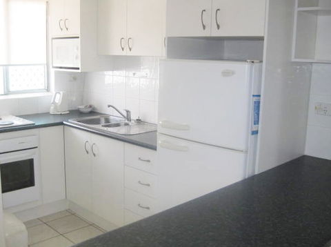 Suntower Apartments - Hervey Bay Accommodation 1