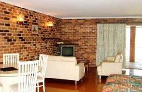 Sarina Beach Motel - Hervey Bay Accommodation 1