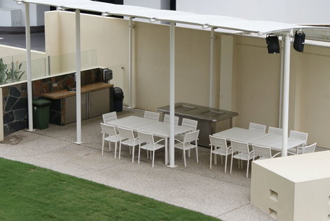 Zenith Apartments - Hervey Bay Accommodation 5