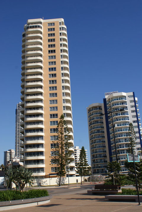 Zenith Apartments - Hervey Bay Accommodation 8
