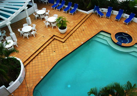 Santorini By The Sea - Hervey Bay Accommodation 0