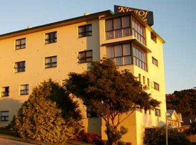 Menai Hotel - Hervey Bay Accommodation 0