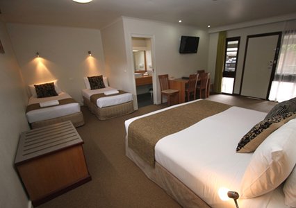 Botanical Motel - Hervey Bay Accommodation 0