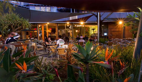 Como Hotel - Hervey Bay Accommodation 0