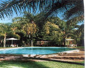 Flag Motor Lodge - Tourism Hervey Bay 0