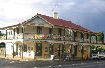 Royal Hotel Mandurama - Hervey Bay Accommodation 0