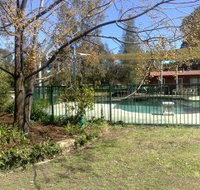 The Vines Holiday Cottages and Winnamatta Guest House - Hervey Bay Accommodation