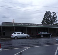 Macedon Family Hotel - Hervey Bay Accommodation