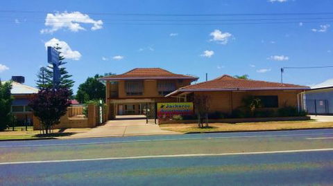 Jackaroo Apartments - Hervey Bay Accommodation 0