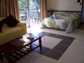 Cardwell Beach Motel - Hervey Bay Accommodation 0