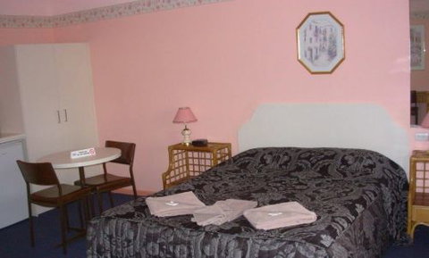 Roundhouse Motel - Tourism Hervey Bay 4