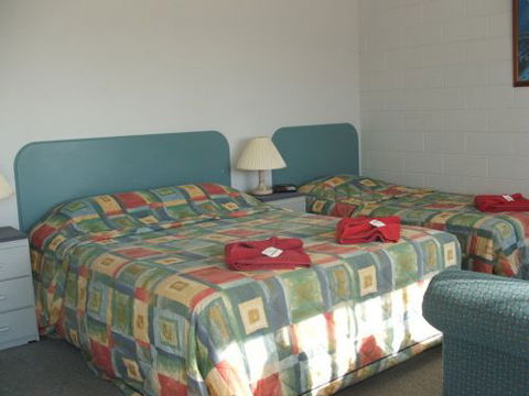 Albatross Motor Inn - Hervey Bay Accommodation 2