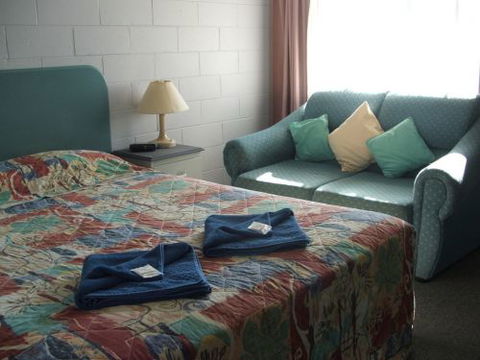 Albatross Motor Inn - Hervey Bay Accommodation 3