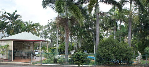 Cleveland Motor Inn - Hervey Bay Accommodation 1