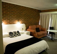 Cousins Motor Inn - Tourism Hervey Bay