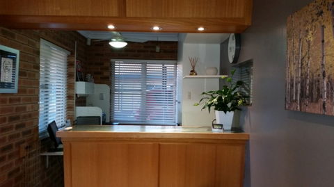 Cousins Motor Inn - Hervey Bay Accommodation 1