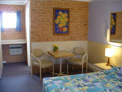 Huskisson Beach Motel - Hervey Bay Accommodation 2