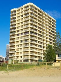 Breakers North Beachfront Apartments - Hervey Bay Accommodation 1