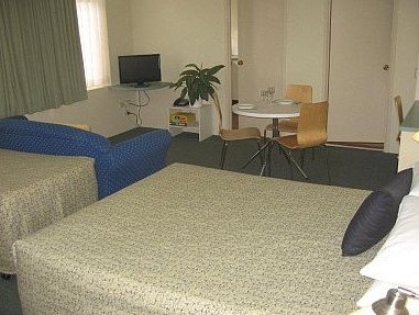 Paramount Motel And Serviced Apartments - Hervey Bay Accommodation 2