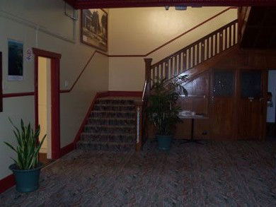 Crown Hotel Motel - Hervey Bay Accommodation 3