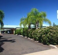 Jacaranda Country Motel