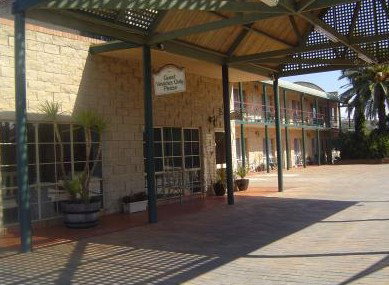 Mulwala Paradise Palms Motel - Hervey Bay Accommodation 1