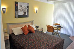 Black Dolphin Resort Motel - Hervey Bay Accommodation 3