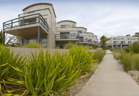 Corrigans Cove Apartments - Hervey Bay Accommodation