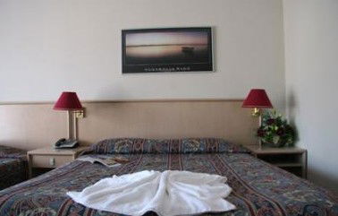 Apollo Resort Wamberal - Hervey Bay Accommodation 1