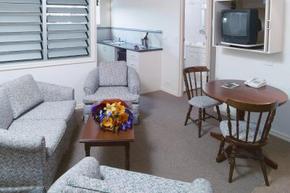 Hotel Cavalier - Hervey Bay Accommodation 3