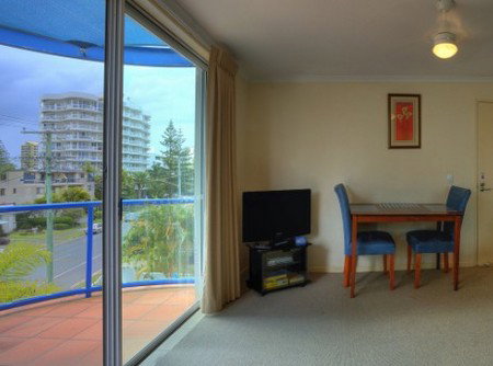 Surfers Beach Resort One - Hervey Bay Accommodation 4