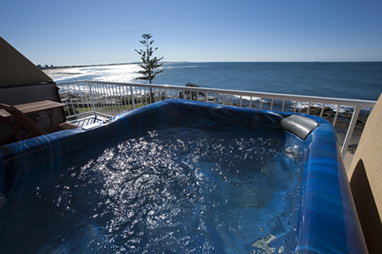 Oceanfront Motel - Hervey Bay Accommodation 1