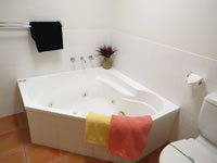 Crown Apartments Merimbula - Hervey Bay Accommodation 5