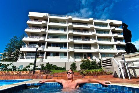 SURFERS CHALET HOLIDAY APARTMENTS - Hervey Bay Accommodation 0