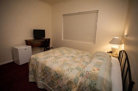 Millies Guesthouse & Serviced Apartments - Hervey Bay Accommodation 2