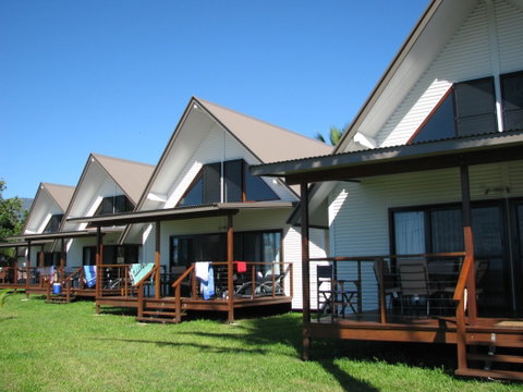 Cardwell Beachcomber Motel & Tourist Park - Hervey Bay Accommodation 0