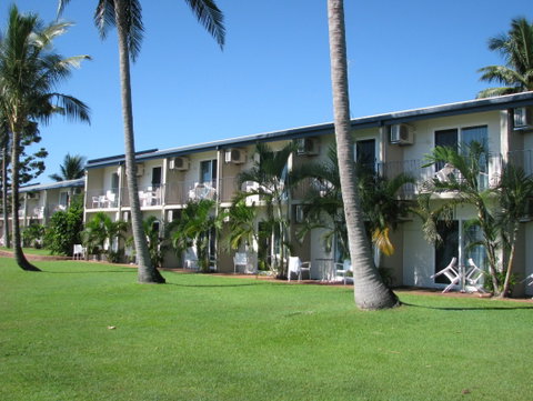 Cardwell Beachcomber Motel & Tourist Park - Hervey Bay Accommodation 2