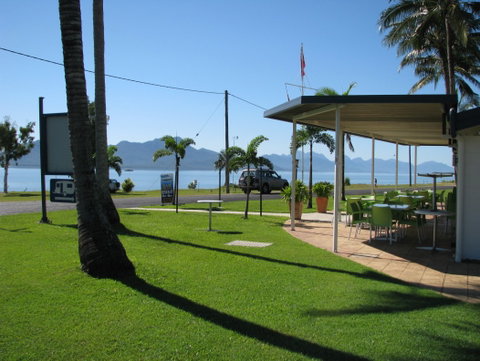 Cardwell Beachcomber Motel & Tourist Park - Hervey Bay Accommodation 3