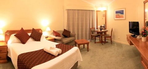 Abbey Beach Resort - Tourism Hervey Bay 0