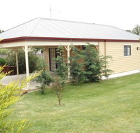 Gumtrees Cottage - Hervey Bay Accommodation