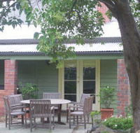 Bell Cottage - Hervey Bay Accommodation