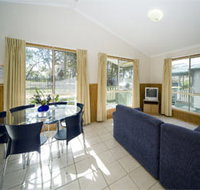 Swan Lake Holiday Park - Hervey Bay Accommodation