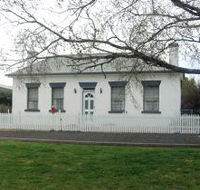 Batt's Cottage - Hervey Bay Accommodation